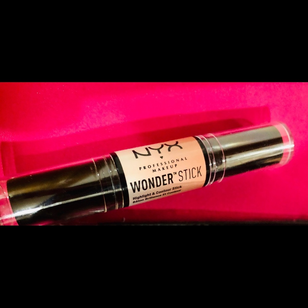 Nyx Wonder stick .